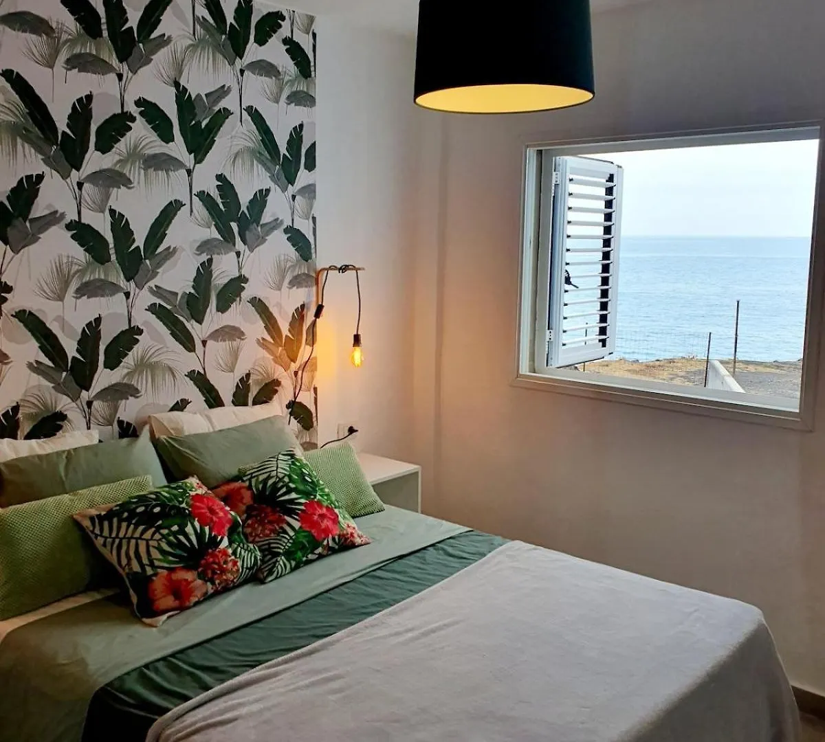 Modern Bohotropical Apartment With Terrace La Medida 0*,  Espagne