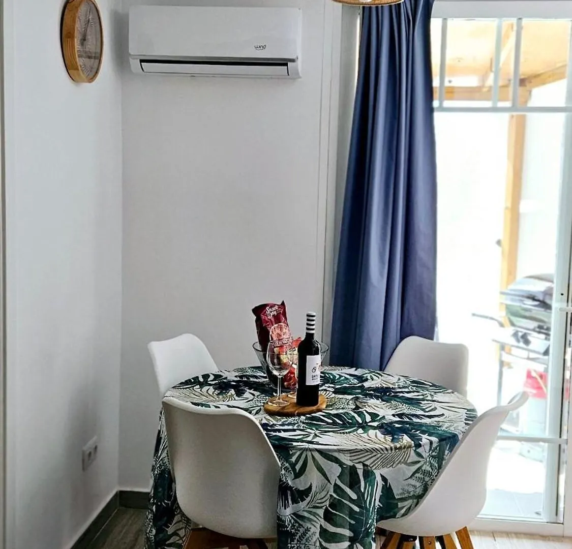 Modern Bohotropical Apartment With Terrace La Medida