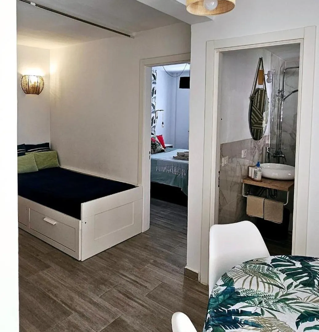 Modern Bohotropical Apartment With Terrace La Medida Espagne